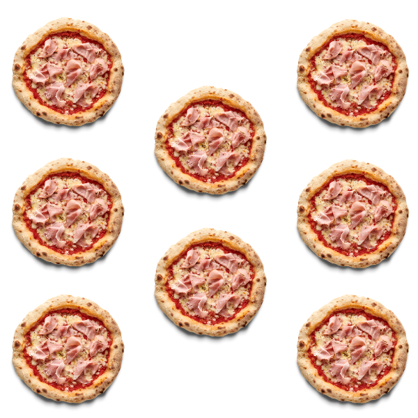 Ein Muster aus neun Pizzen mit Schinken auf einem schwarzen Hintergrund.