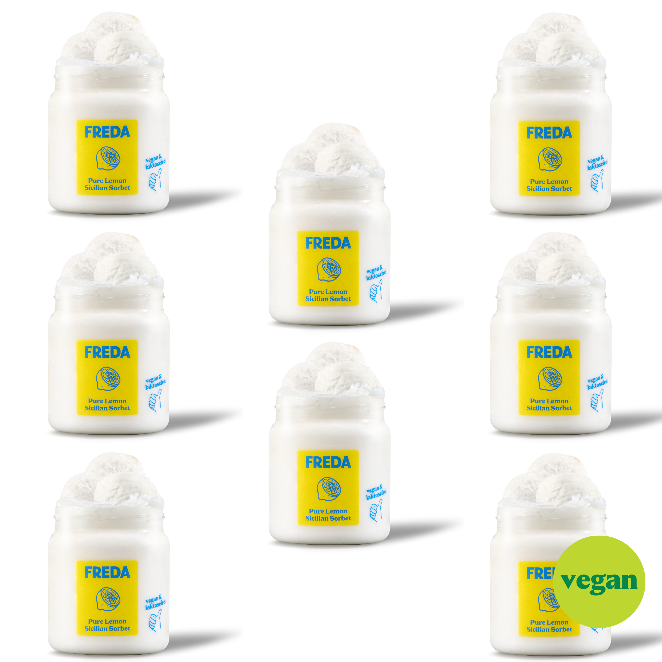 Acht Gläser mit Zitronensorbet und veganem Label in einem regelmäßigen Muster auf schwarzem Hintergrund.