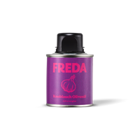 Lila Dose mit schwarzem Deckel, beschriftet mit "FREDA" und "Knoblauch Olivenöl extra vergine", daneben eine Knoblauchzeichnung.