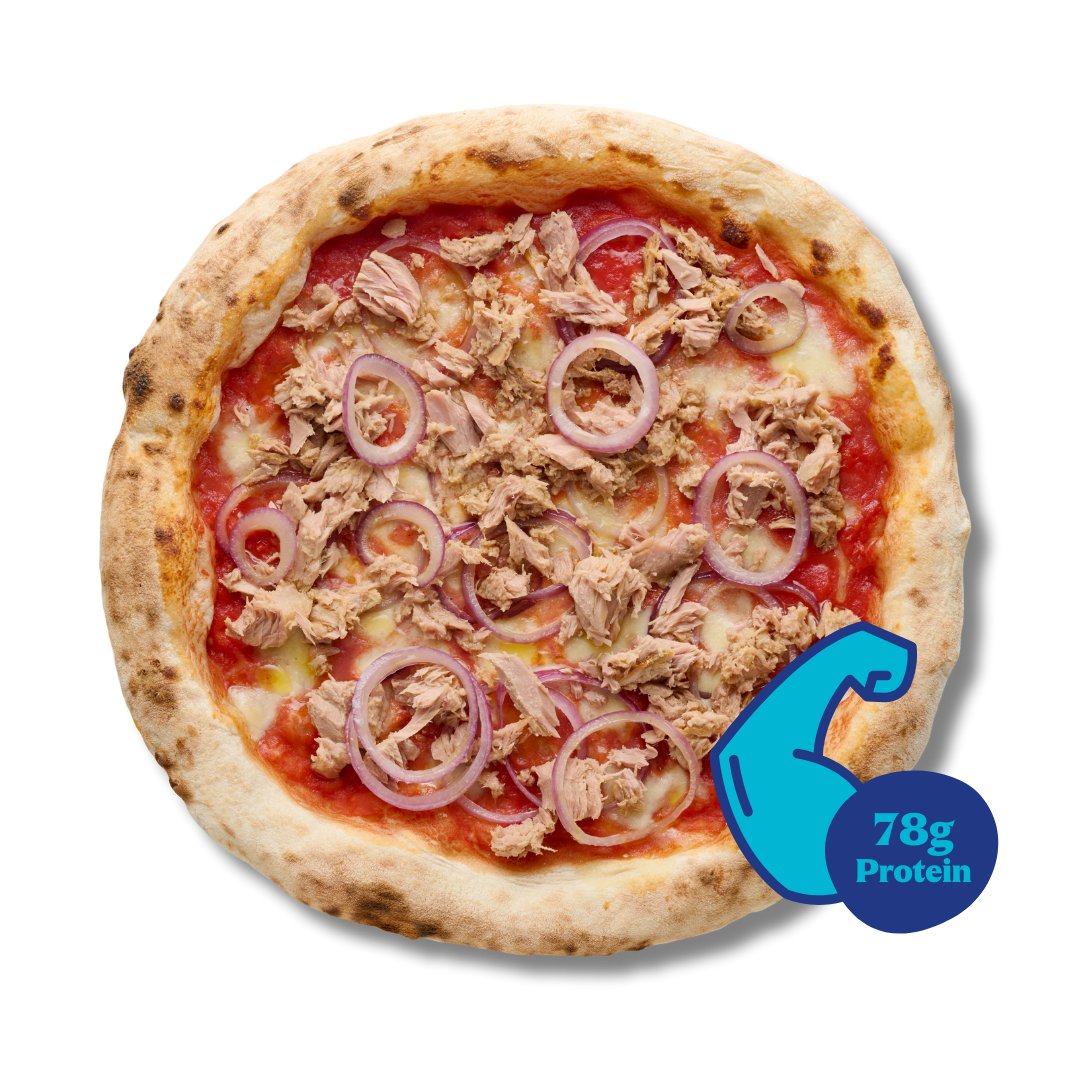 Pizza mit Thunfisch und Zwiebeln, daneben ein Symbol für 78 g Protein, schwarzer Hintergrund.