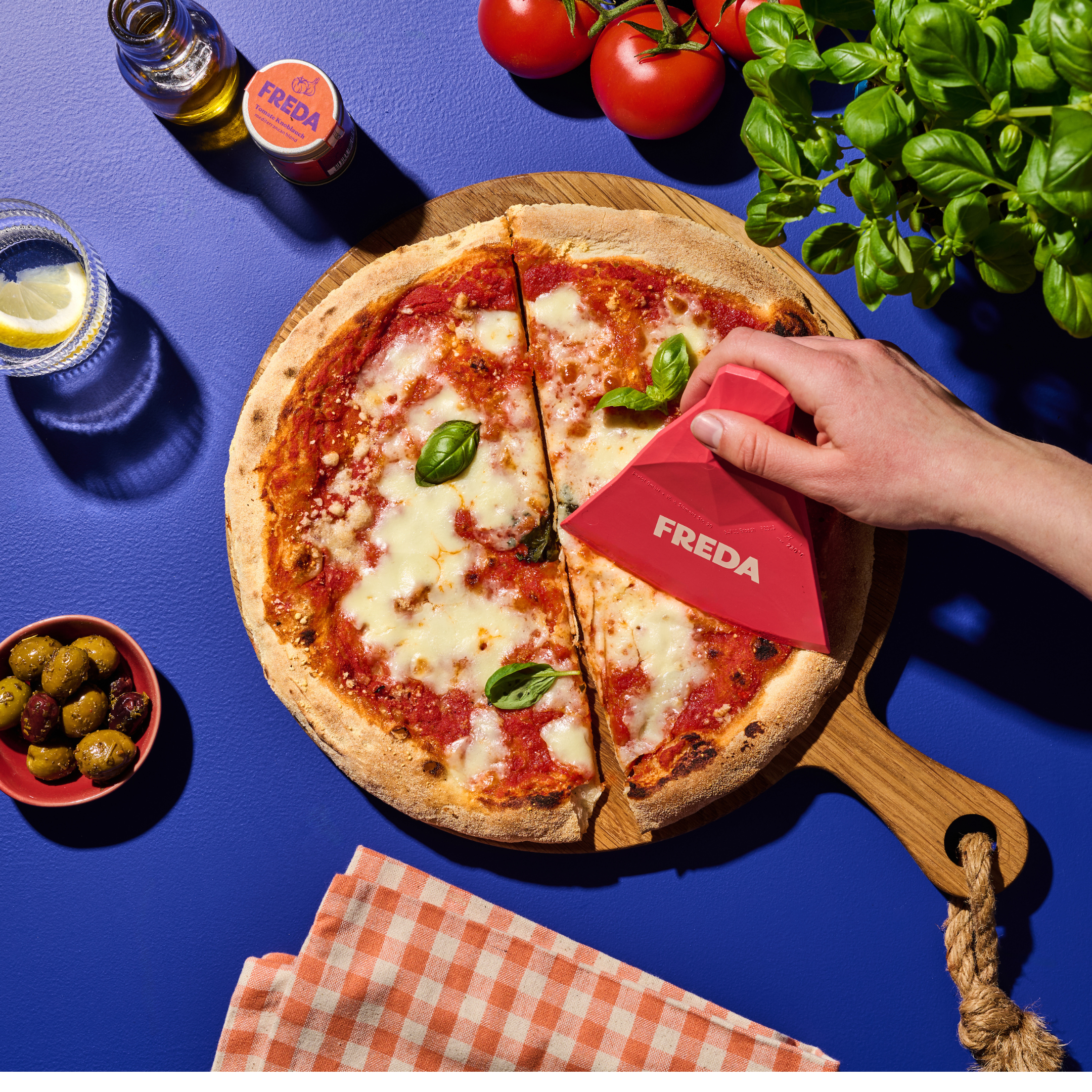 Freda Pizza Cutter